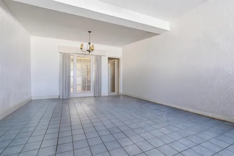Eastern Road 214 New Providence Paradise Island BS