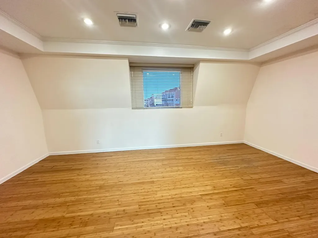 203 Church Street, Sandyport New Providence Paradise Island BS