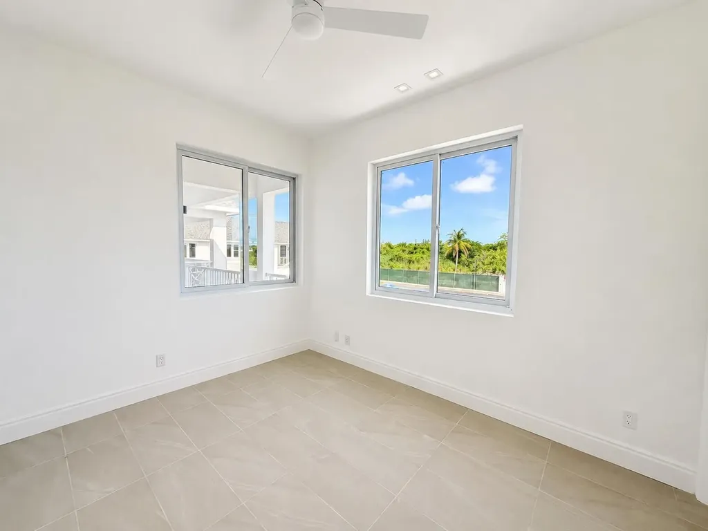 Golden Isles Road New Providence Paradise Island BS