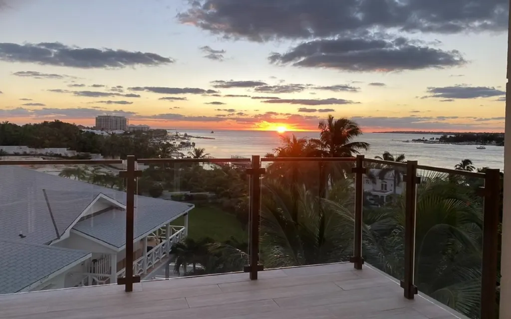 Penthouse At Thirty Six New Providence Paradise Island BS