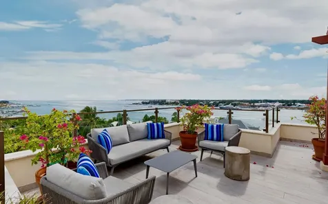 Penthouse At Thirty Six New Providence Paradise Island BS