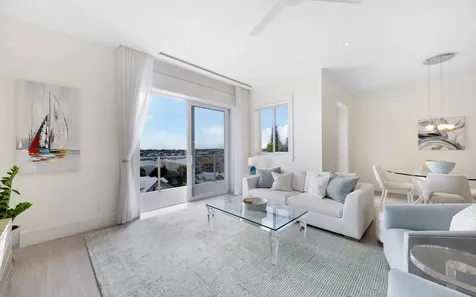 Penthouse At Thirty Six New Providence Paradise Island BS