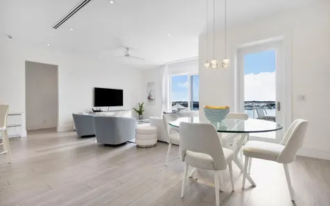 Penthouse At Thirty Six New Providence Paradise Island BS