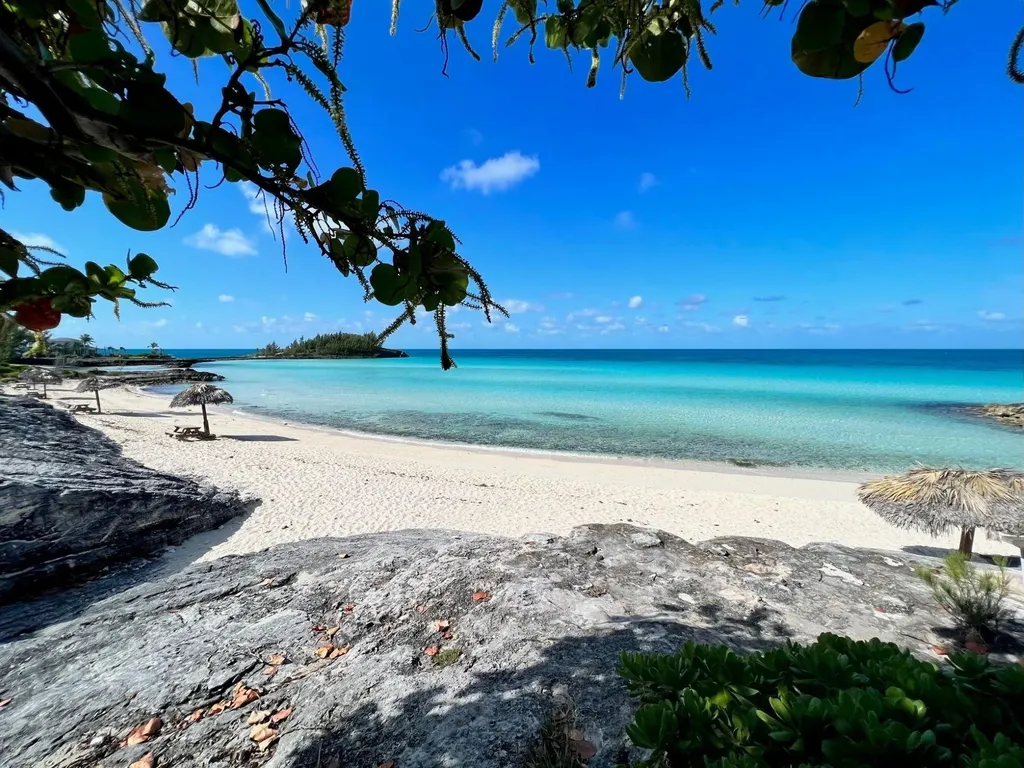 33 And 34, Lazy Shore Road Eleuthera BS