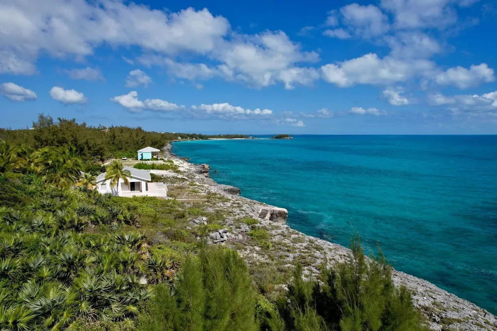 33 And 34, Lazy Shore Road Eleuthera BS