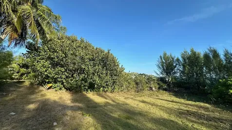 33 And 34, Lazy Shore Road Eleuthera BS