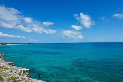 33 And 34, Lazy Shore Road Eleuthera BS