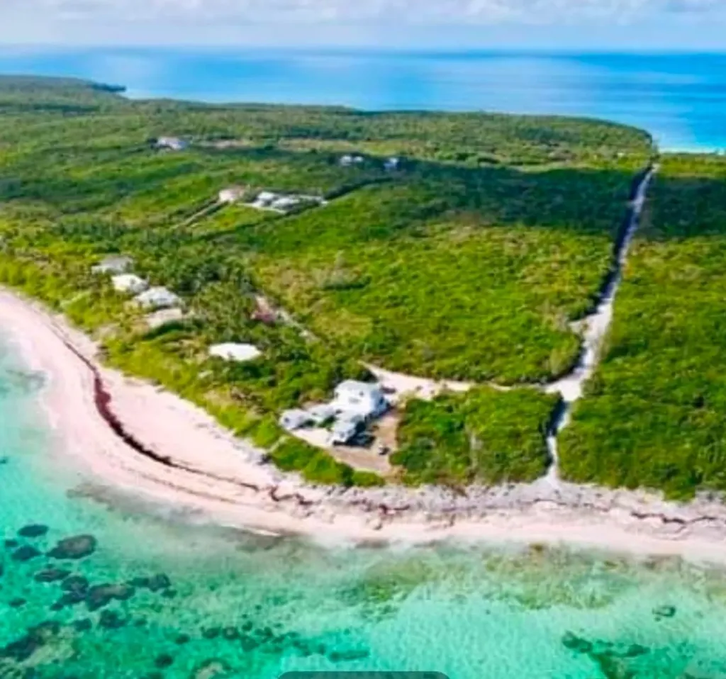 Knowles Drive Eleuthera BS