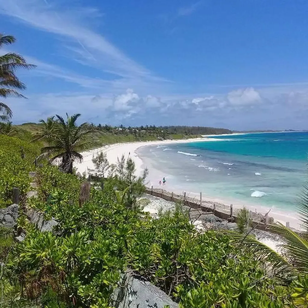 Knowles Drive Eleuthera BS