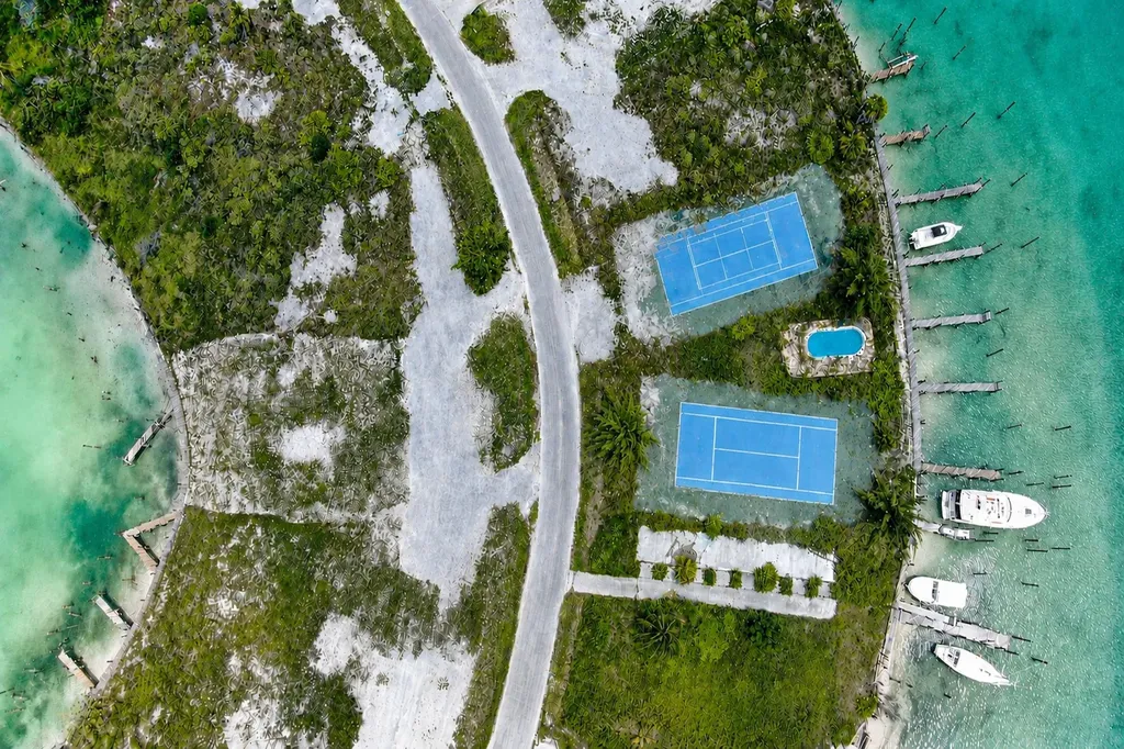 Royal Flush Abaco BS