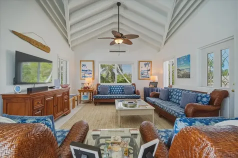 Four Winds Beach House Exuma BS