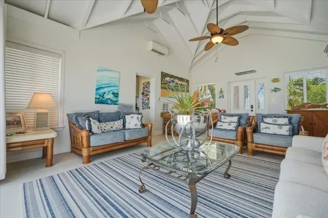 Four Winds Beach House Exuma BS