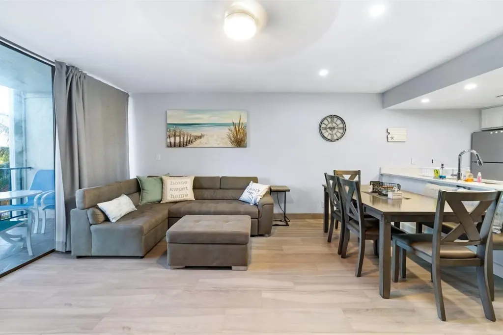 Coral Beach Apartment Grand Bahama Freeport BS