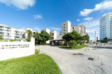Coral Beach Apartment Grand Bahama Freeport BS