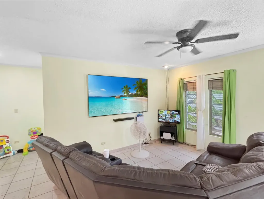Colony Close New Providence Paradise Island BS