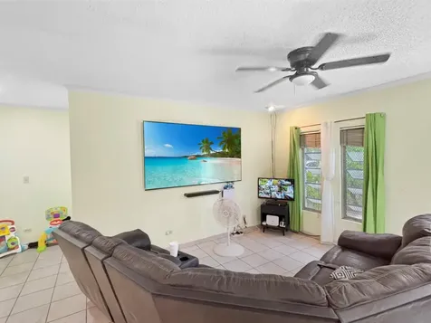 Colony Close New Providence Paradise Island BS