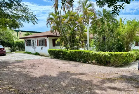 Colony Close New Providence Paradise Island BS