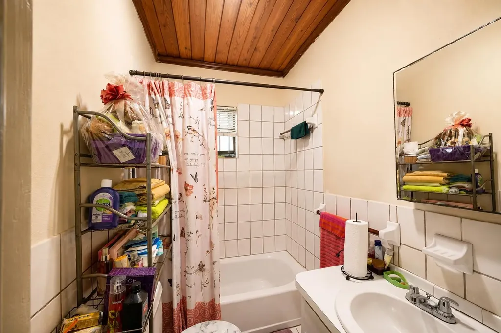 Faith Avenue 93 New Providence Paradise Island BS