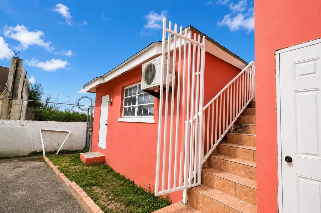 Baillou Hill Road New Providence Paradise Island BS