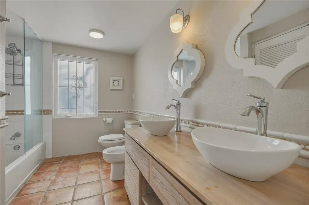 West Bay Street 737 New Providence Paradise Island BS