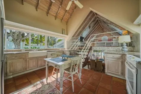 West Bay Street 737 New Providence Paradise Island BS