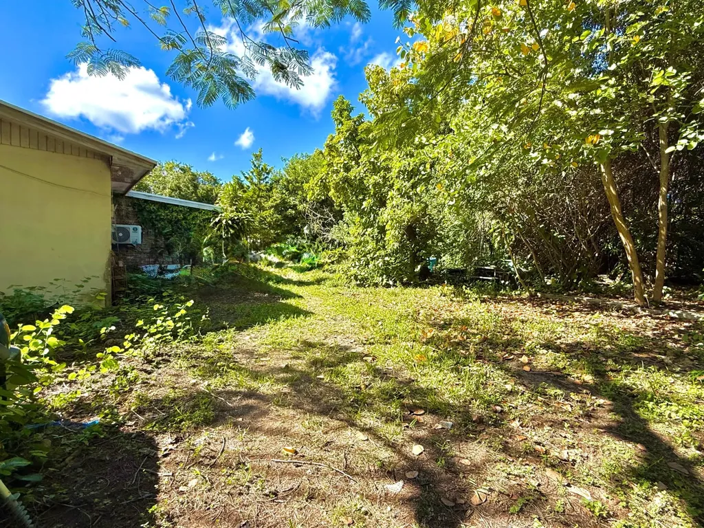 E. Sunrise Highway 97a Grand Bahama Freeport BS