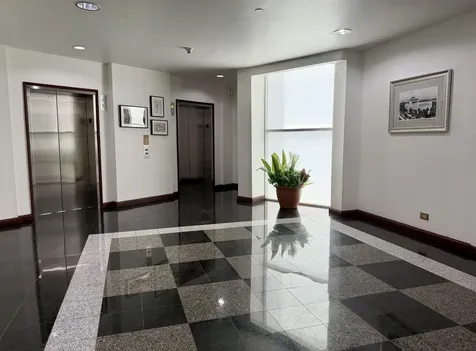 One Bay Street New Providence Paradise Island BS
