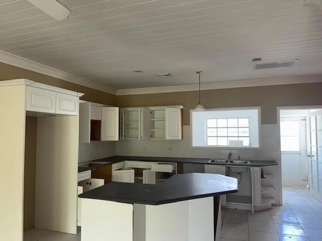 Blake Road New Providence Paradise Island BS