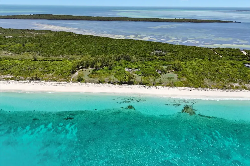 Sugar Beach Great Harbour Berry Islands BS