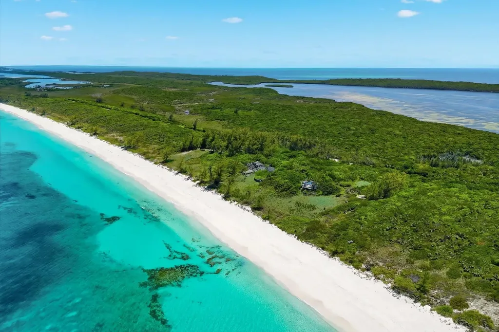 Sugar Beach Great Harbour Berry Islands BS