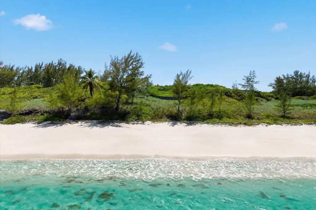 Sugar Beach Great Harbour Berry Islands BS