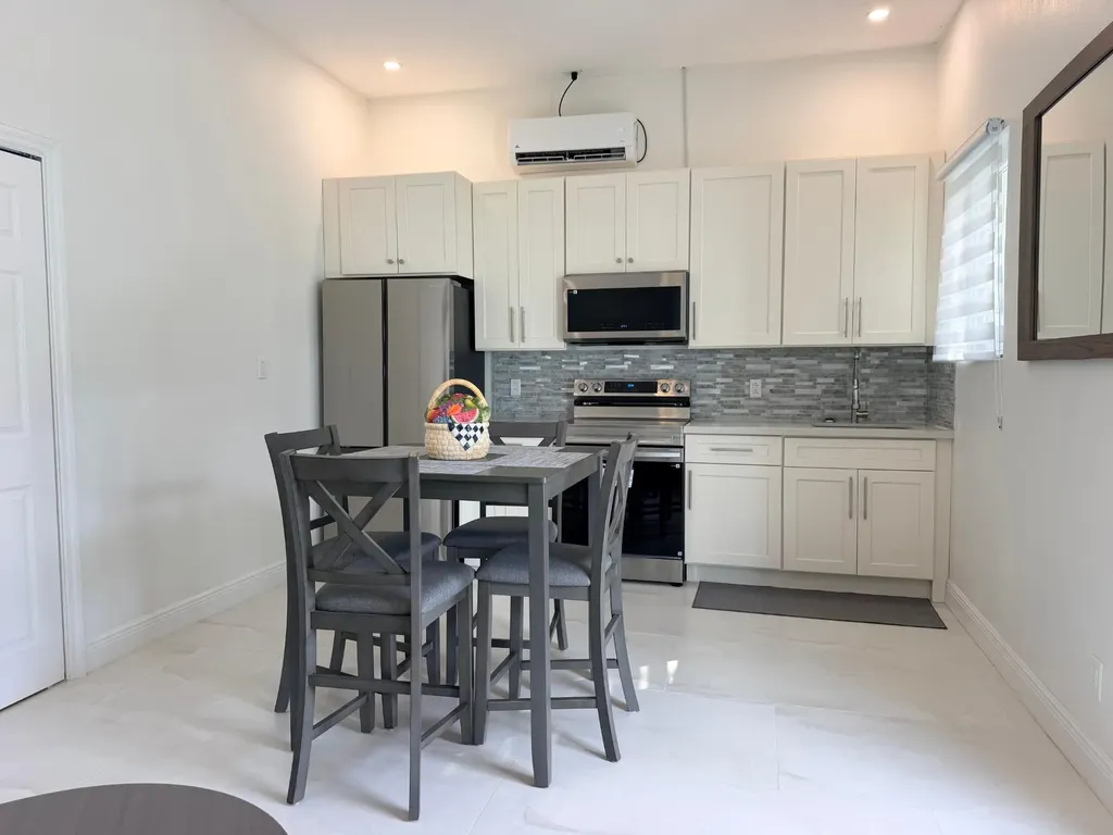 Jacaranda 67 New Providence Paradise Island BS