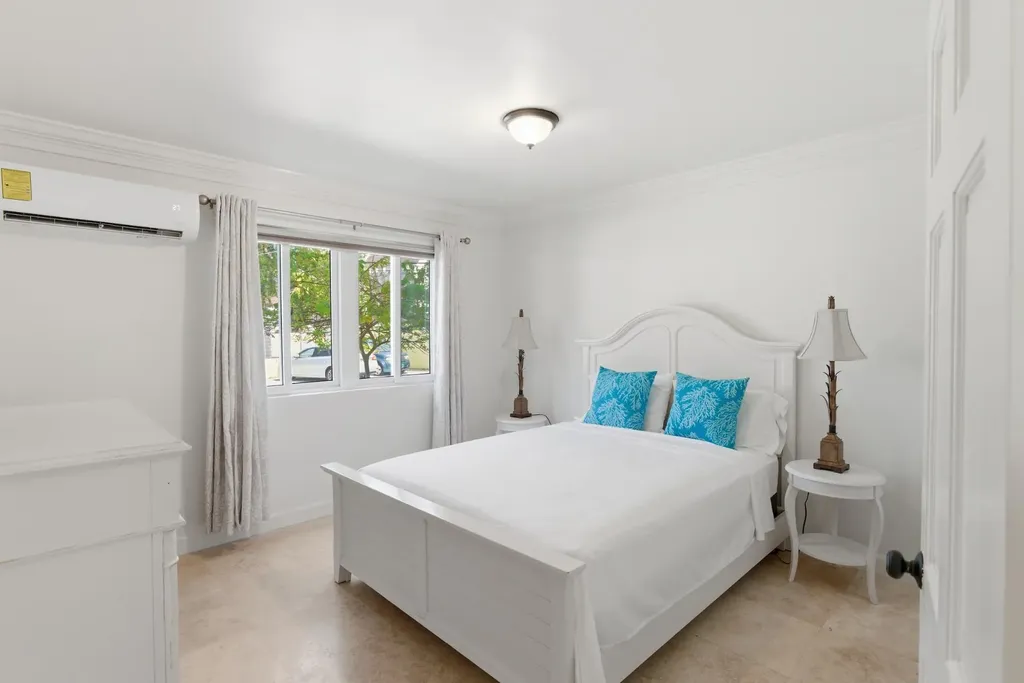 Nassau Street Town Court New Providence Paradise Island BS