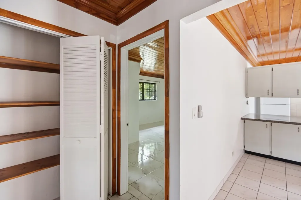 Blenheim Road 29 New Providence Paradise Island BS