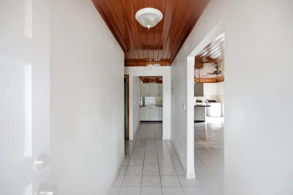 Blenheim Road 29 New Providence Paradise Island BS