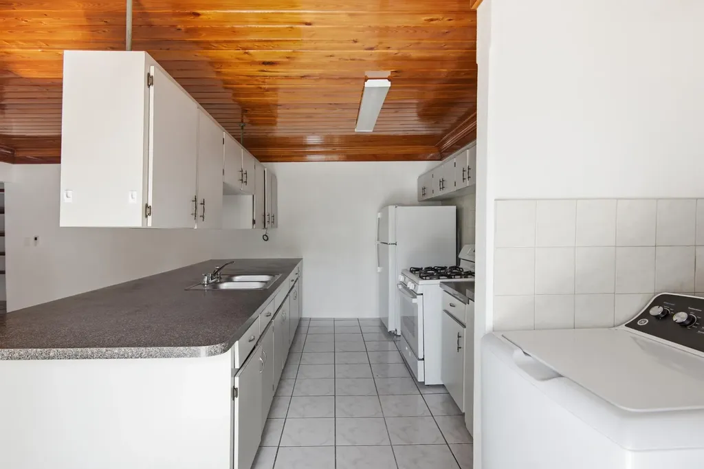 Blenheim Road 29 New Providence Paradise Island BS