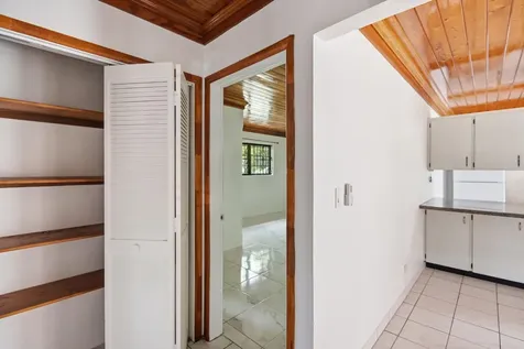 Blenheim Road 29 New Providence Paradise Island BS