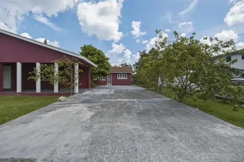 Blenheim Road 29 New Providence Paradise Island BS