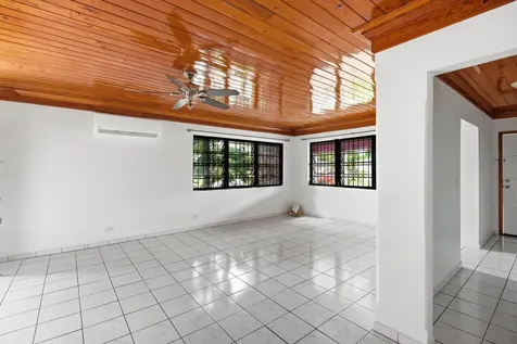 Blenheim Road 29 New Providence Paradise Island BS