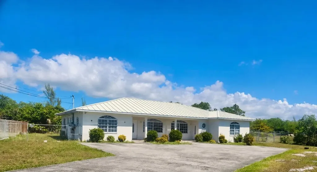24 Hampshire Court Grand Bahama Freeport BS