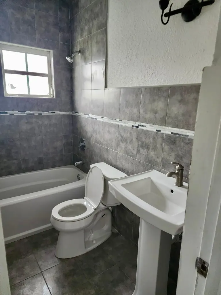 24 Hampshire Court Grand Bahama Freeport BS