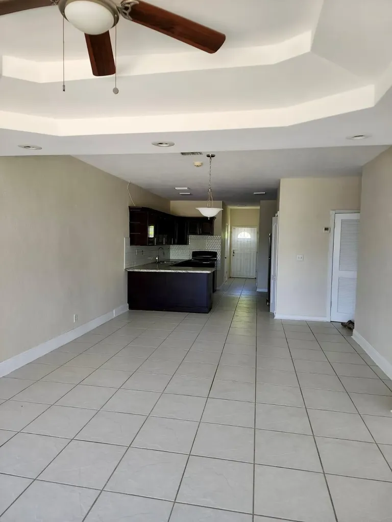 24 Hampshire Court Grand Bahama Freeport BS