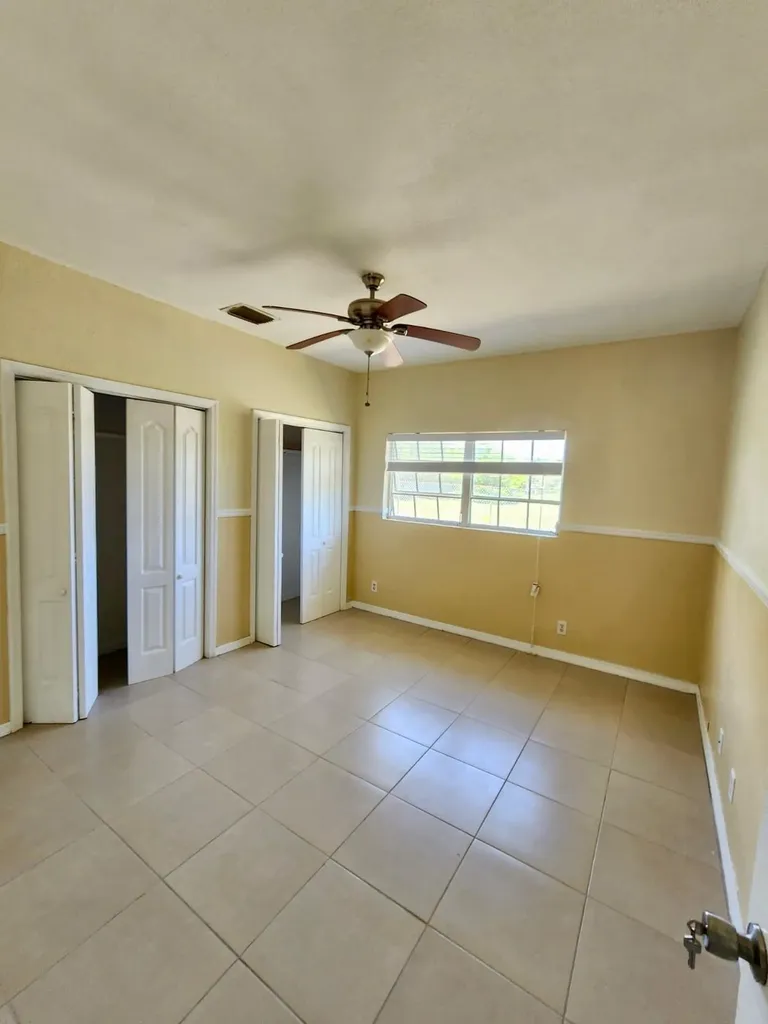24 Hampshire Court Grand Bahama Freeport BS