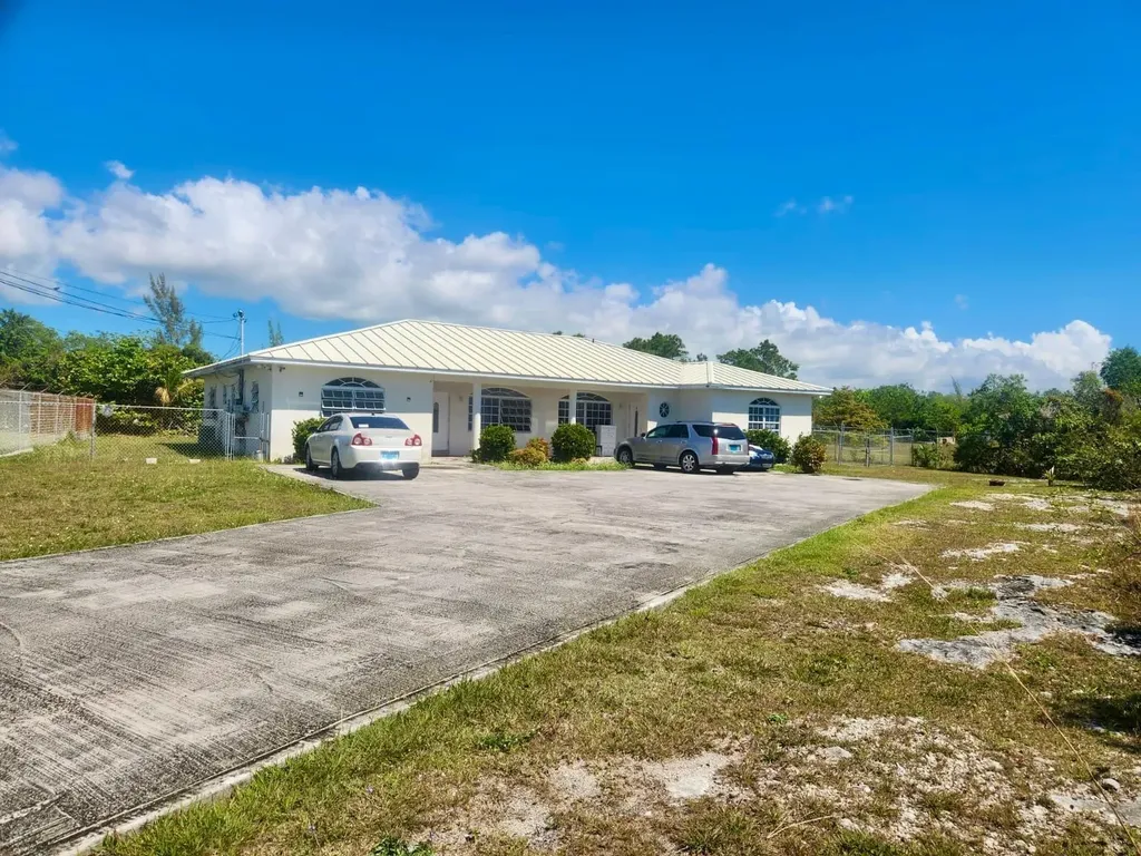 24 Hampshire Court Grand Bahama Freeport BS