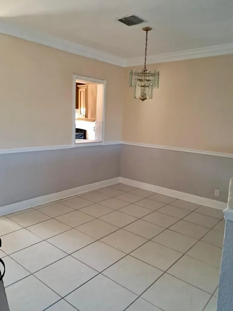 24 Hampshire Court Grand Bahama Freeport BS
