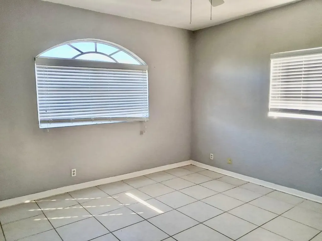 24 Hampshire Court Grand Bahama Freeport BS