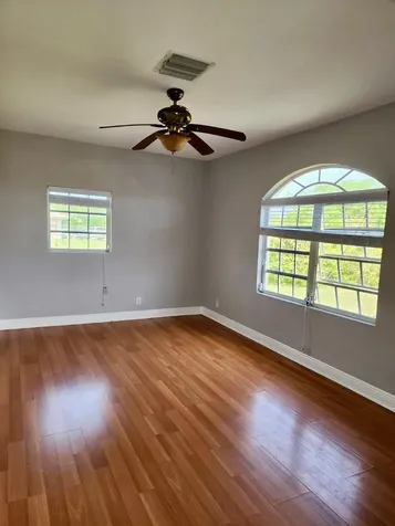 24 Hampshire Court Grand Bahama Freeport BS