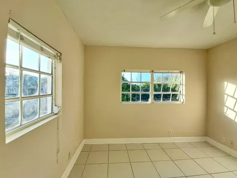 24 Hampshire Court Grand Bahama Freeport BS