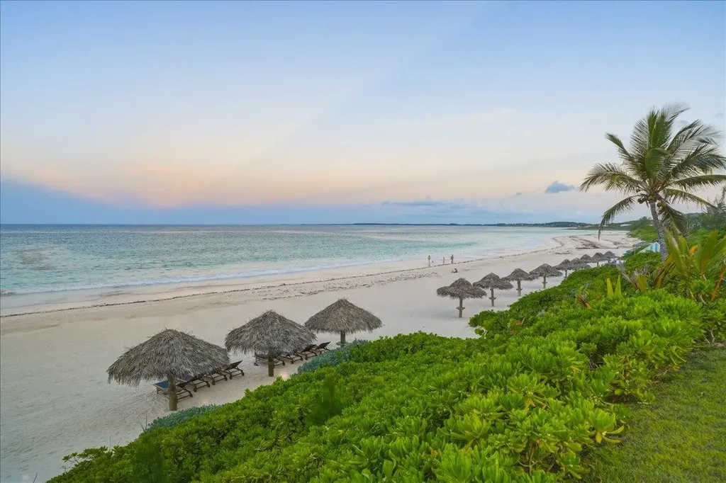 Sand Bank Beach Villa Eleuthera BS