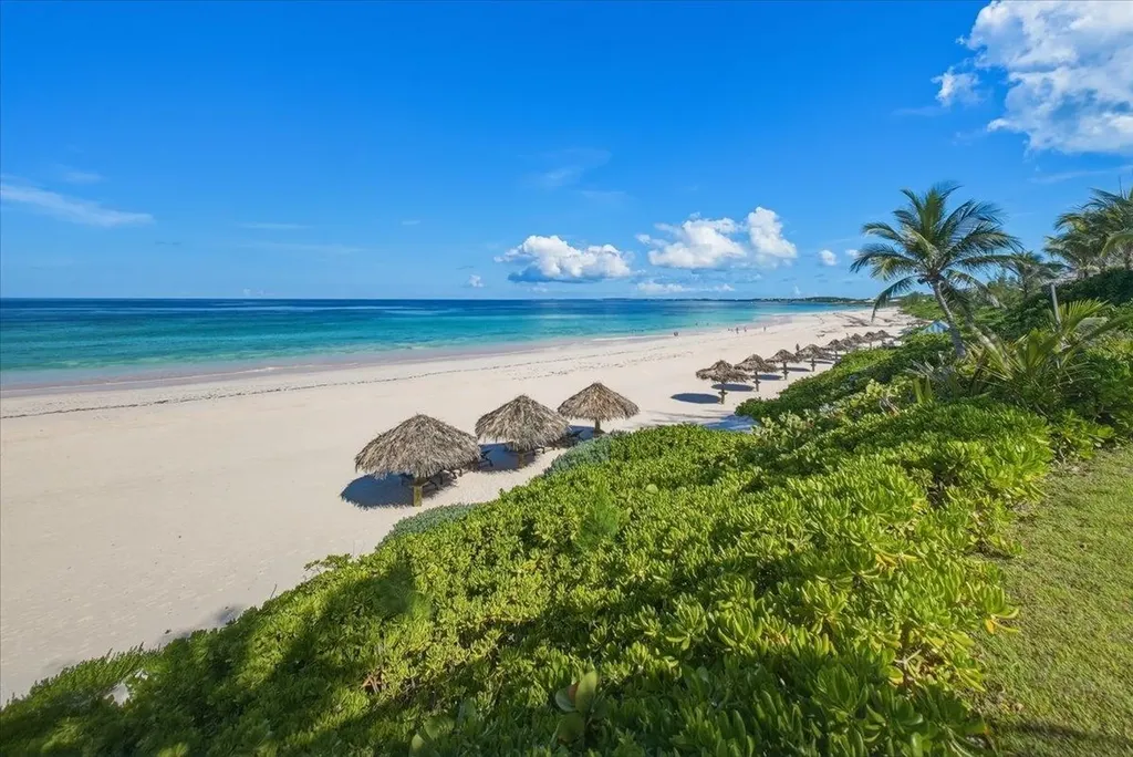 Sand Bank Beach Villa Eleuthera BS